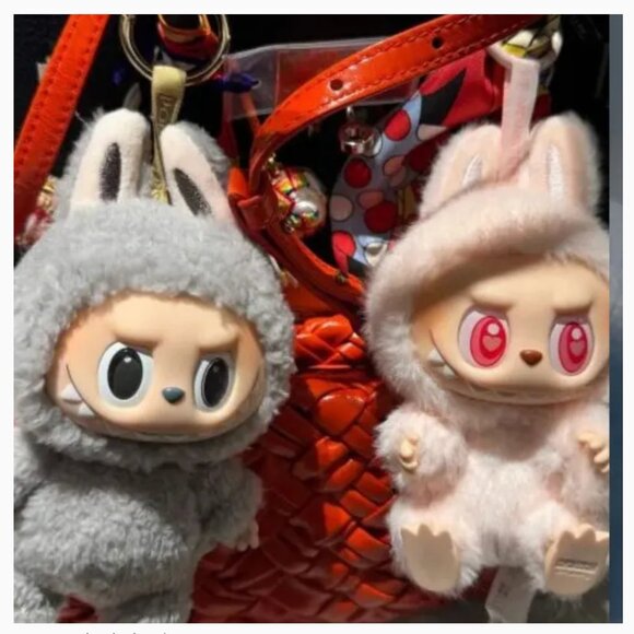 NIB BRAND NEW LABUBU MACARON - SESAME BEAN (GRAY) - POPMART! - Picture 8 of 8